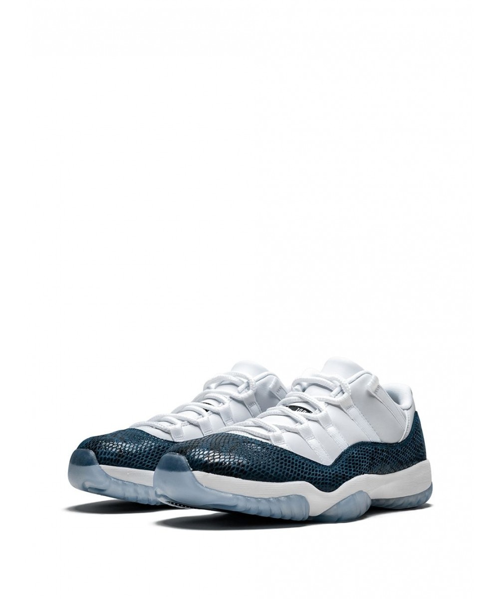 Air Jordan 11 Retro Low LE sneakers