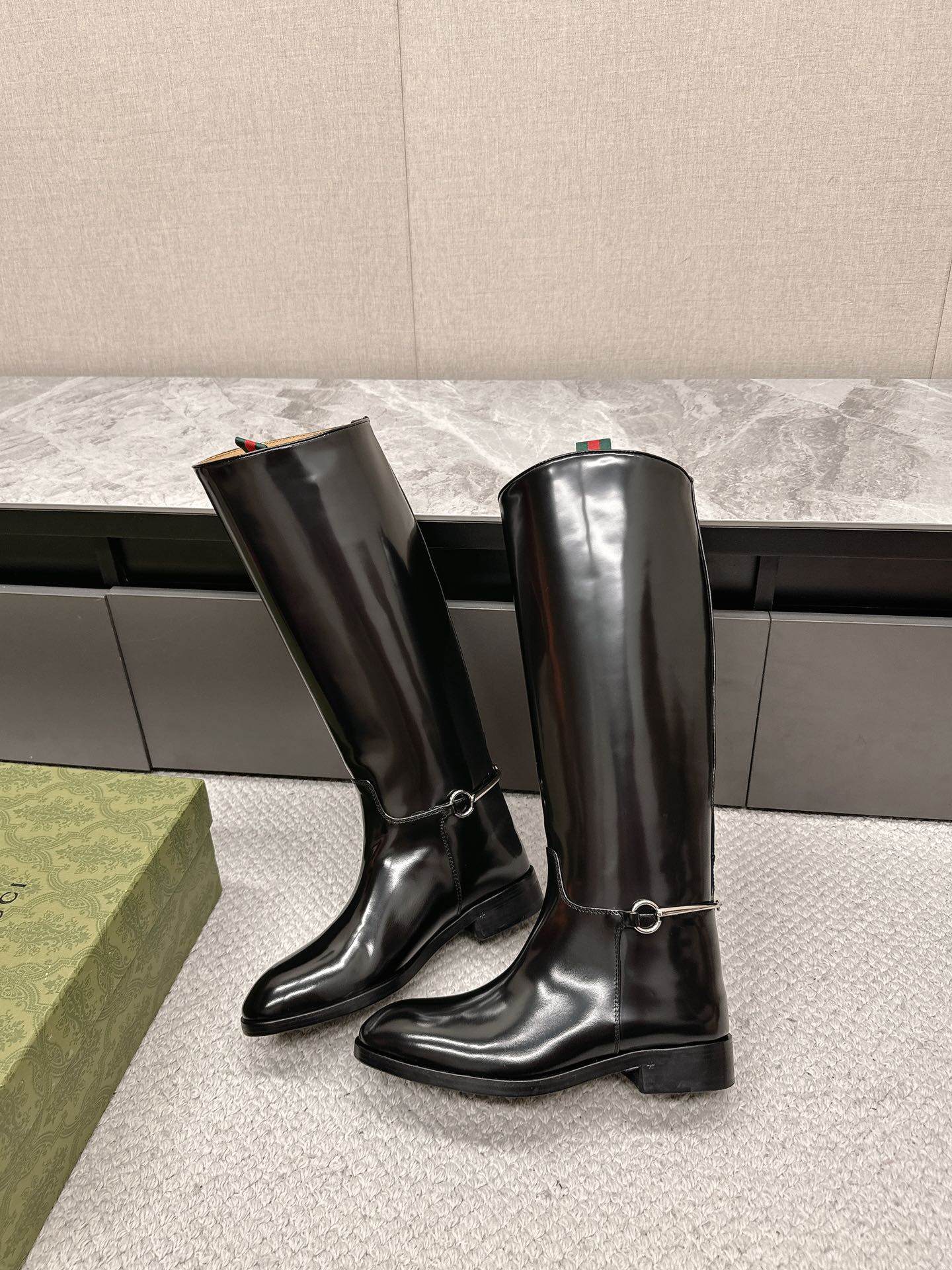 GUCCI Kelly knight boots 001