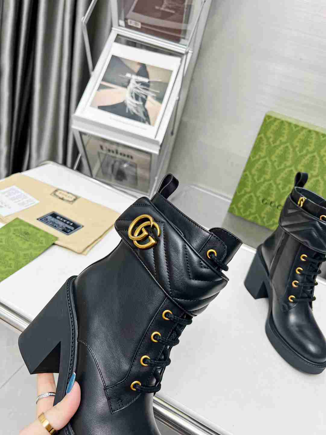 Gucci Double G Logo and Ankle Boots 001