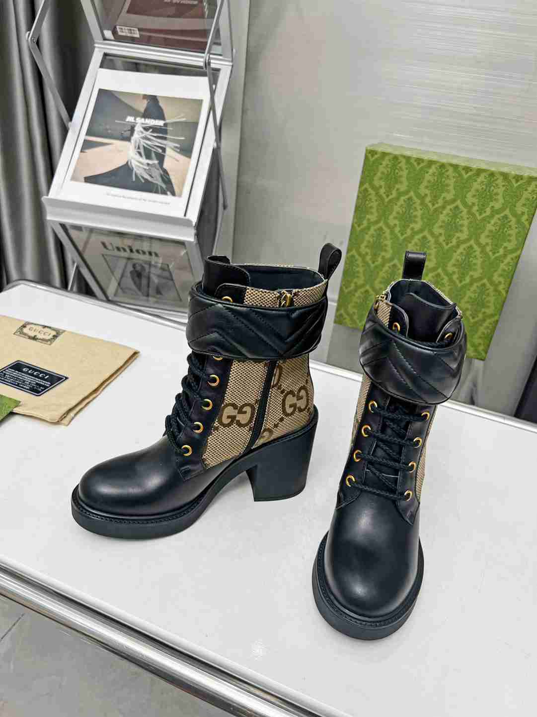 Gucci Double G Logo and Ankle Boots 001