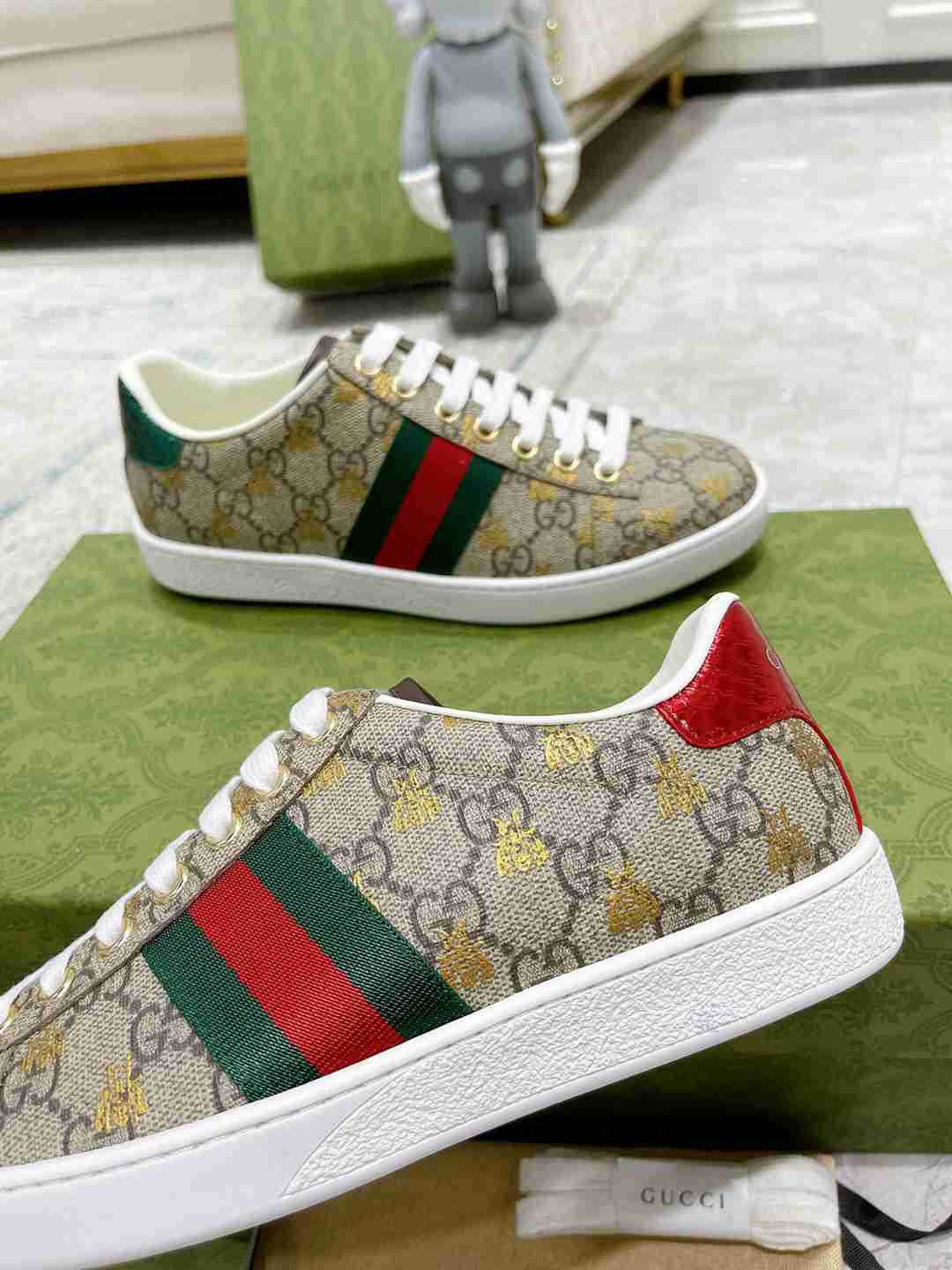 Gucci  Ace sneaker with embroidery 001