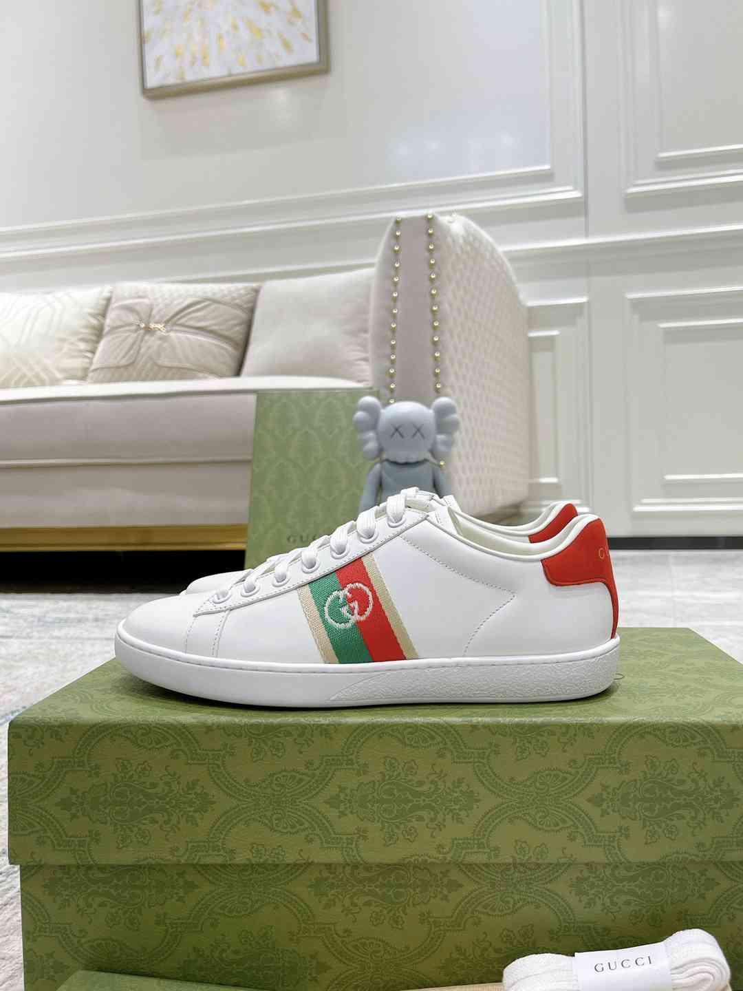 Gucci  Ace sneaker with embroidery 001