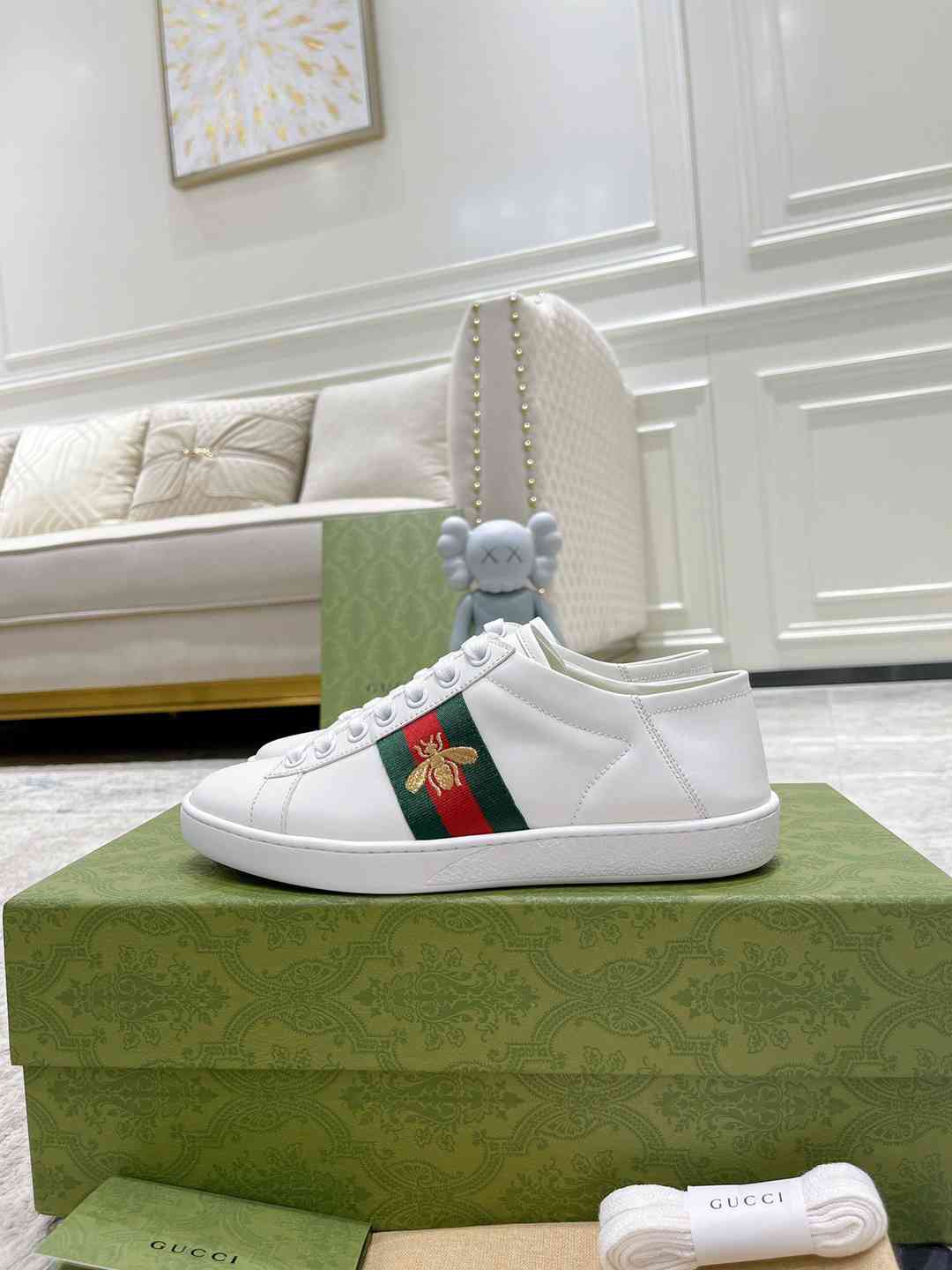 Gucci  Ace sneaker with embroidery 001