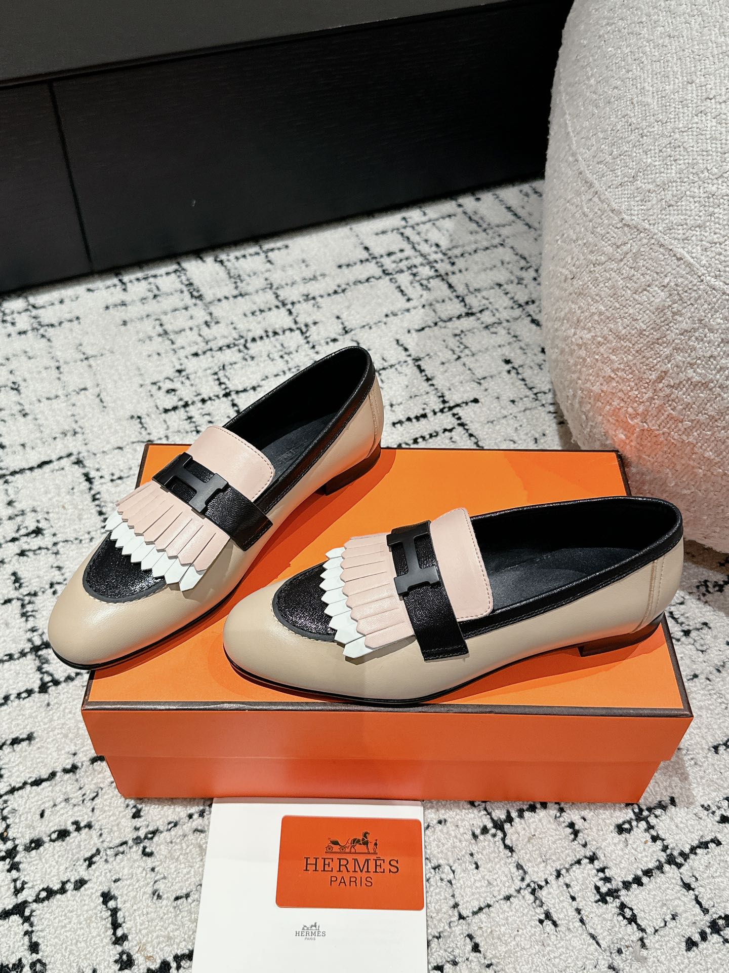 Hermès Causal Loafers Shoes 001