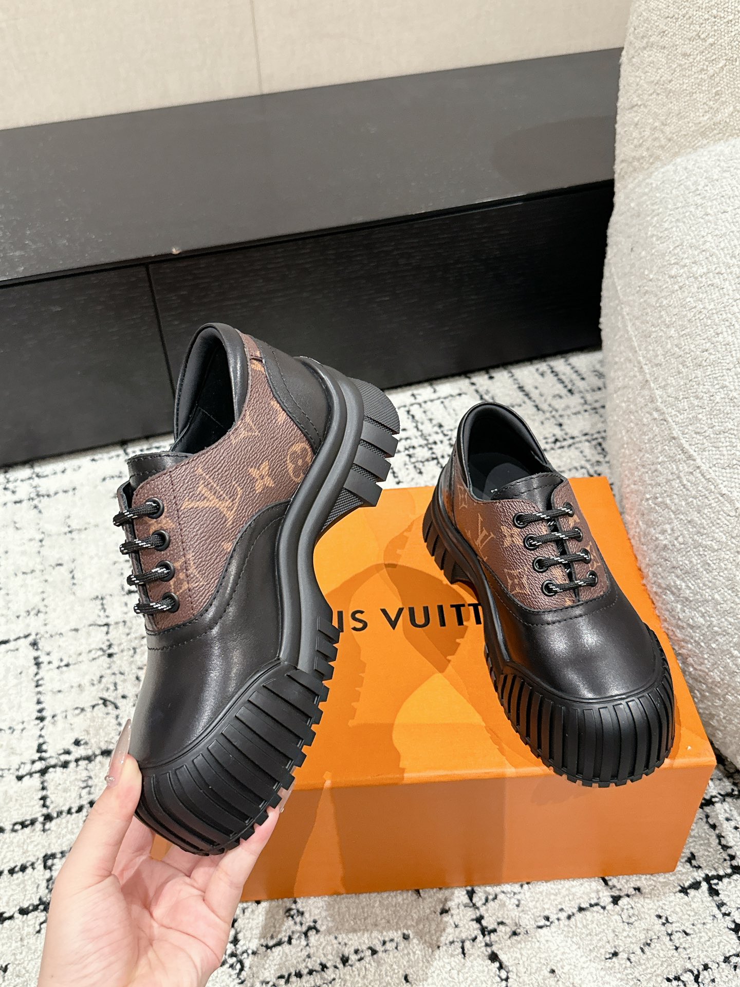 Louis Vuitton Ruby Flat Derby 001