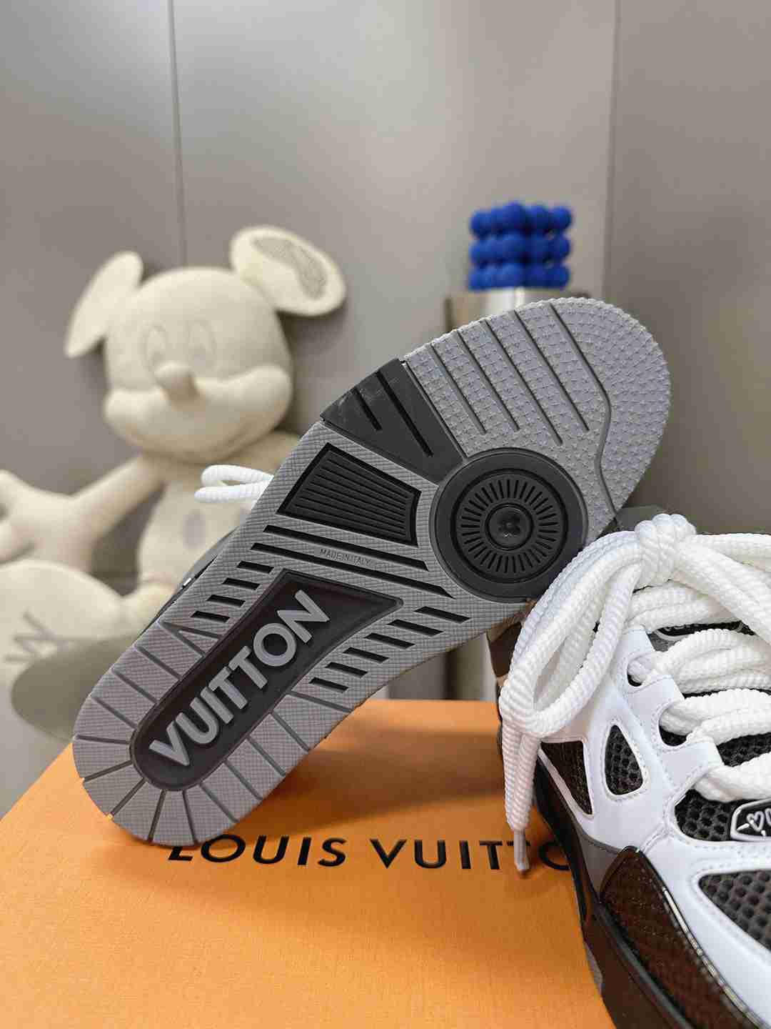 Louis Vuitton Skate Sneaker Low 002