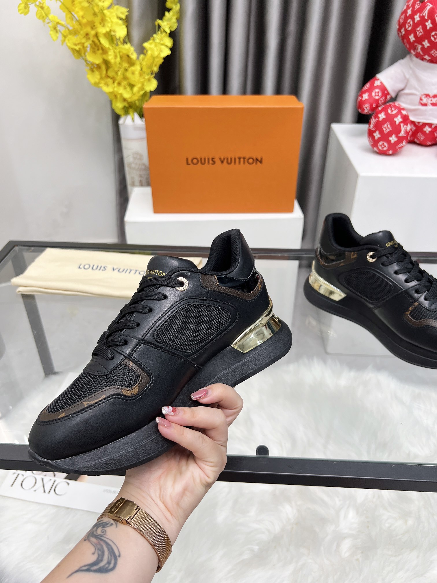 Louis Vuitton Neo Run Away Sneaker 001